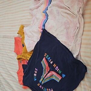 Bundle of Med. Short sleeve shirts